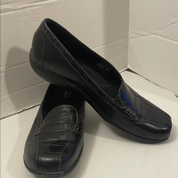 Clarks Bayou Q - Picture 3 of 6